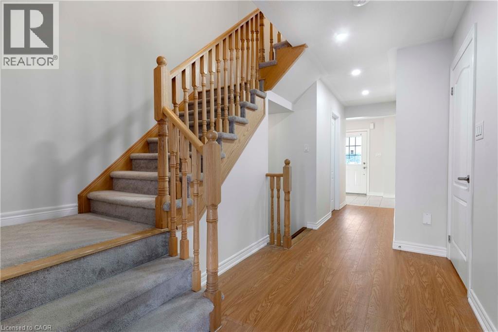 570 LINDEN Drive Unit# 3