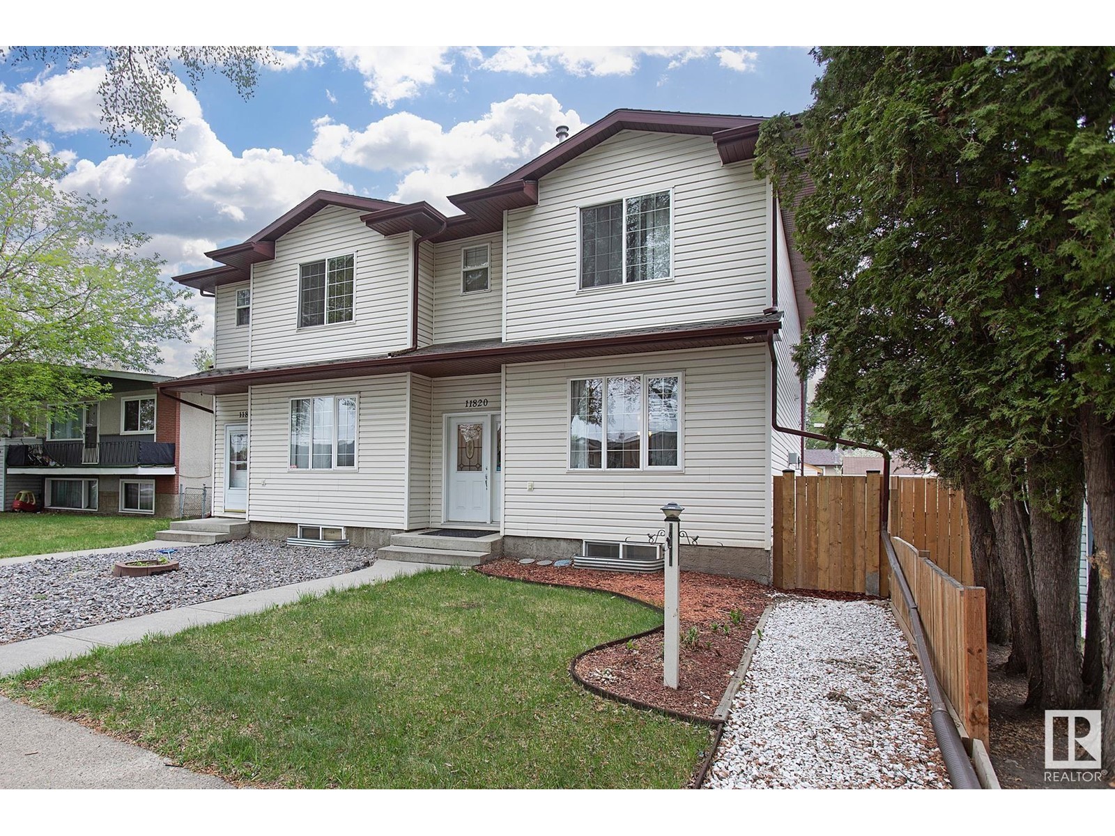 11820 40 ST NW