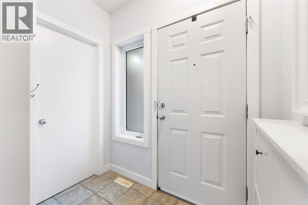 2, 1620 27 Avenue SW