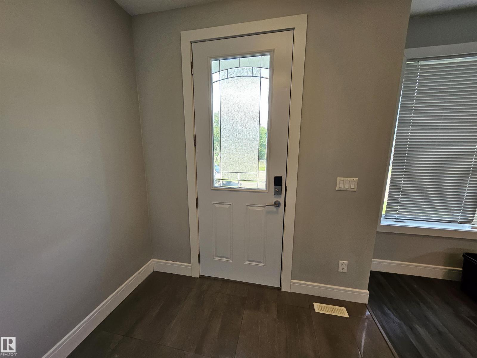 9311 66 AV NW NW