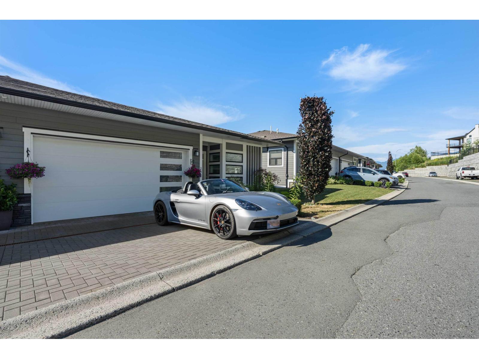 144 51096 FALLS COURT|Eastern Hillsides