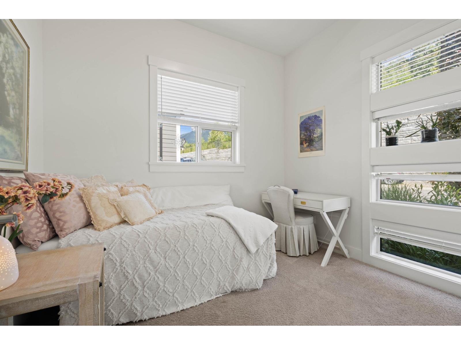 144 51096 FALLS COURT|Eastern Hillsides