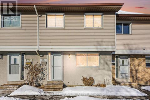 51 - 1213 BOWMOUNT STREET Ottawa ON K1J8T3