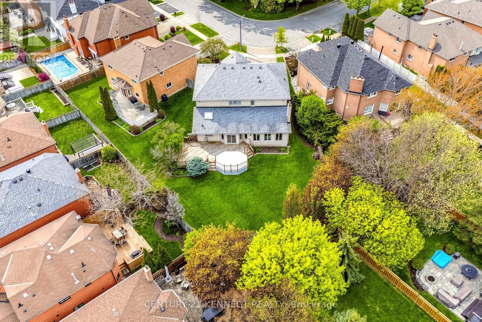 53 GRENADIER CRESCENT