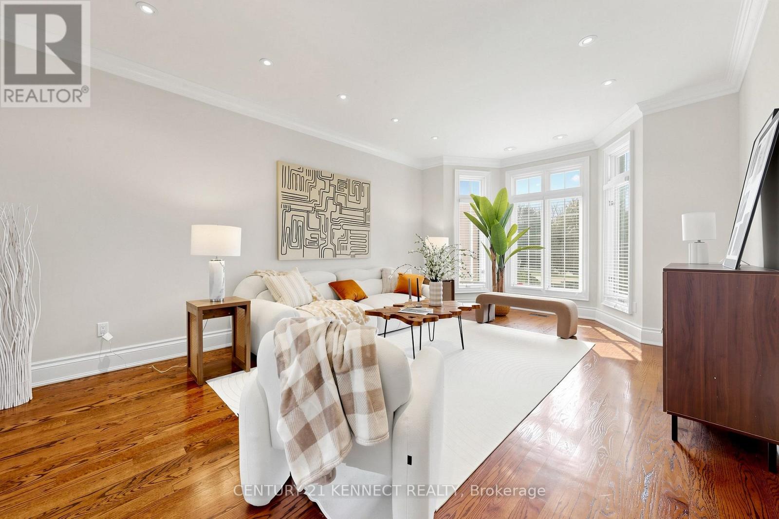 53 GRENADIER CRESCENT