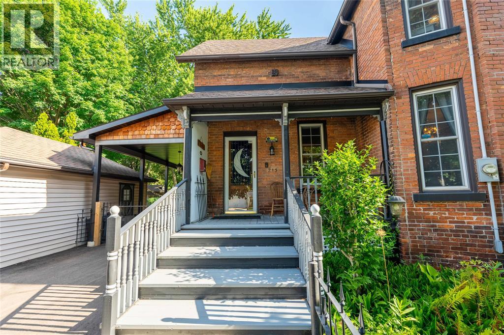213 VIDAL STREET South