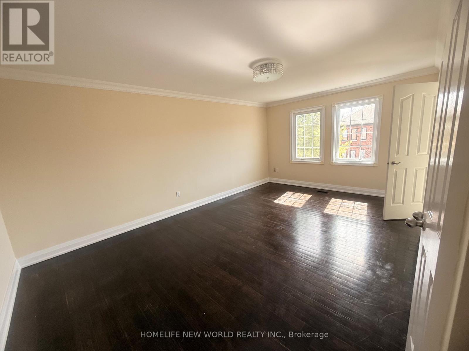 2 GATEWOOD COURT