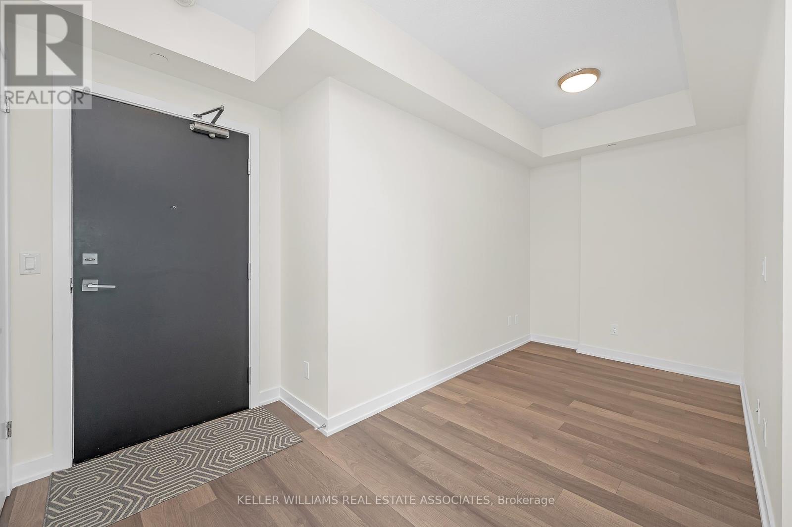 B412 - 5240 DUNDAS STREET
