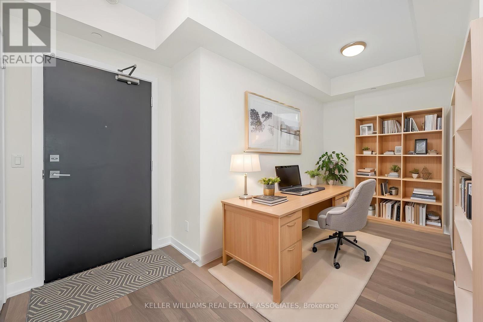 B412 - 5240 DUNDAS STREET
