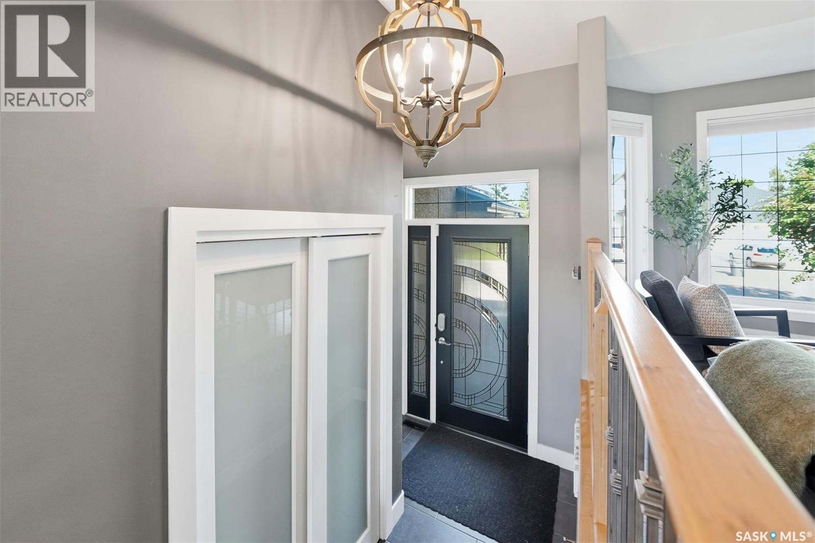 710 Wright CRESCENT