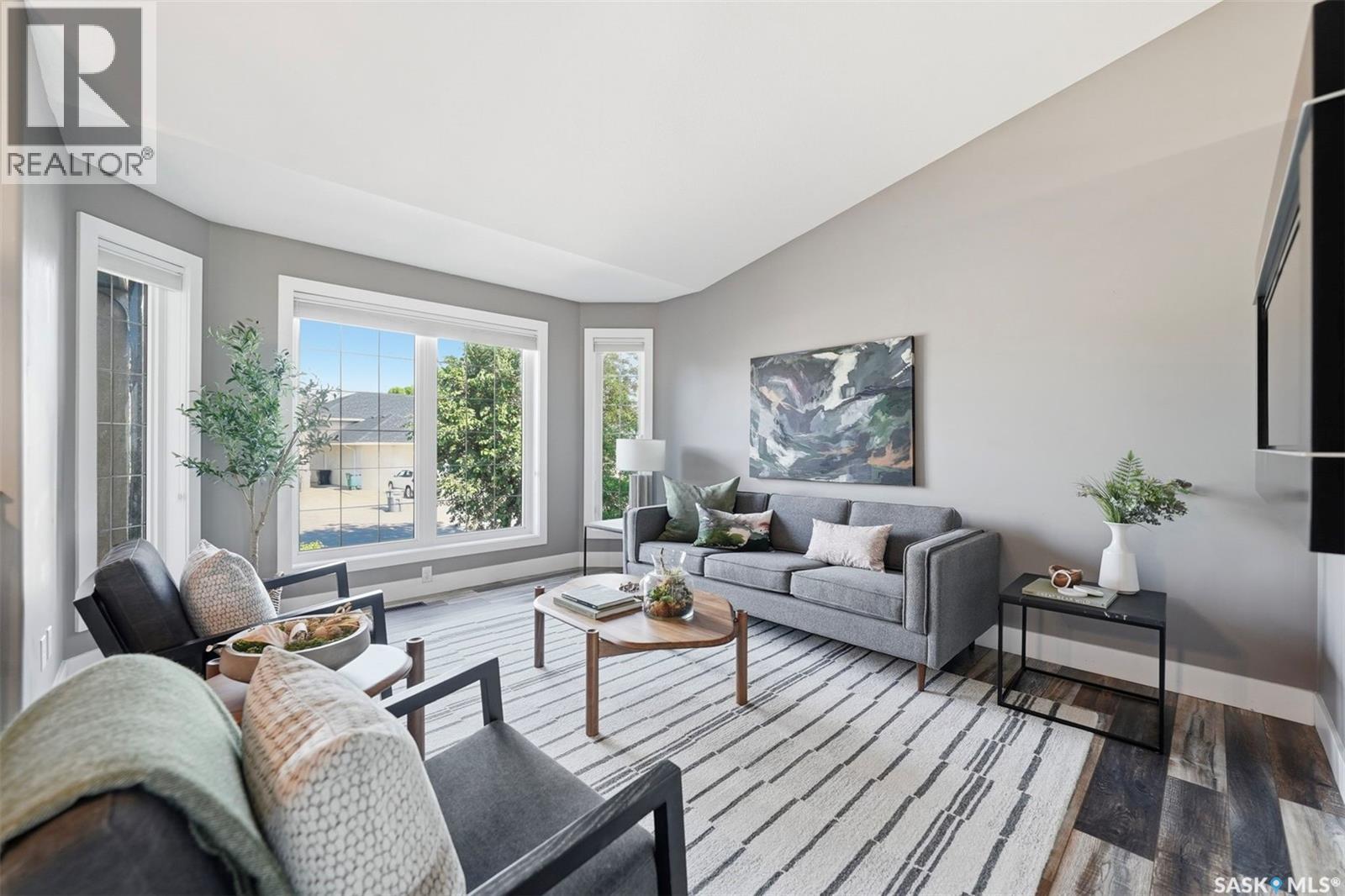 710 Wright CRESCENT