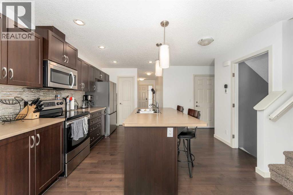 562 River Heights Crescent
