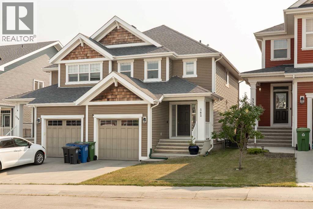 562 River Heights Crescent