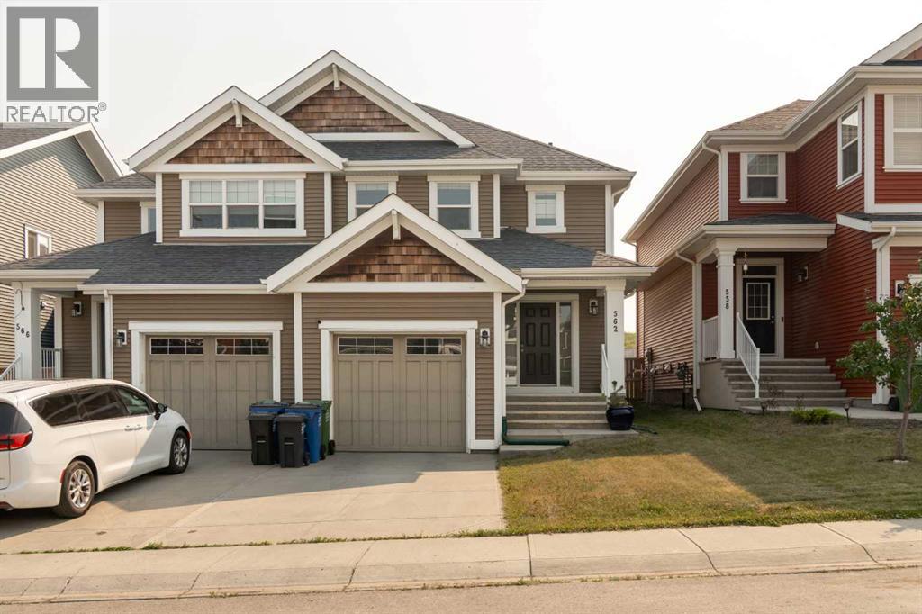 562 River Heights Crescent
