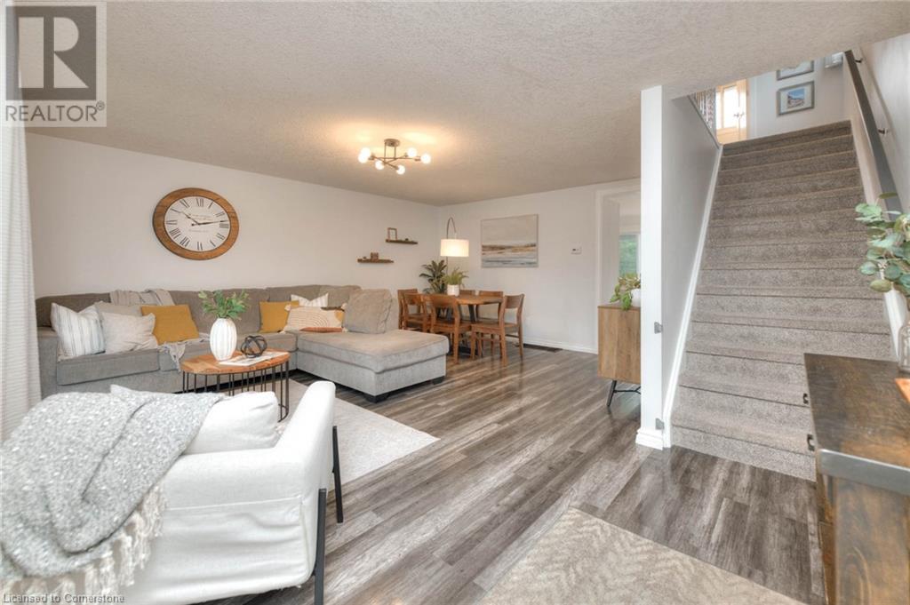34 MONTEAGLE Crescent