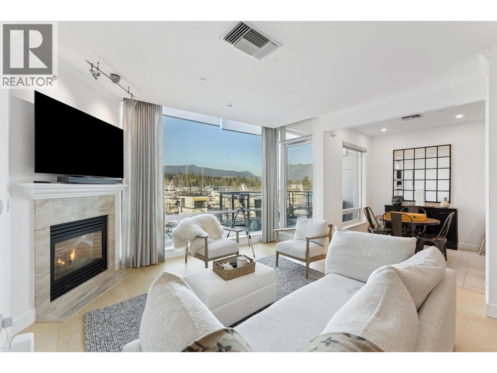 103 323 JERVIS STREET