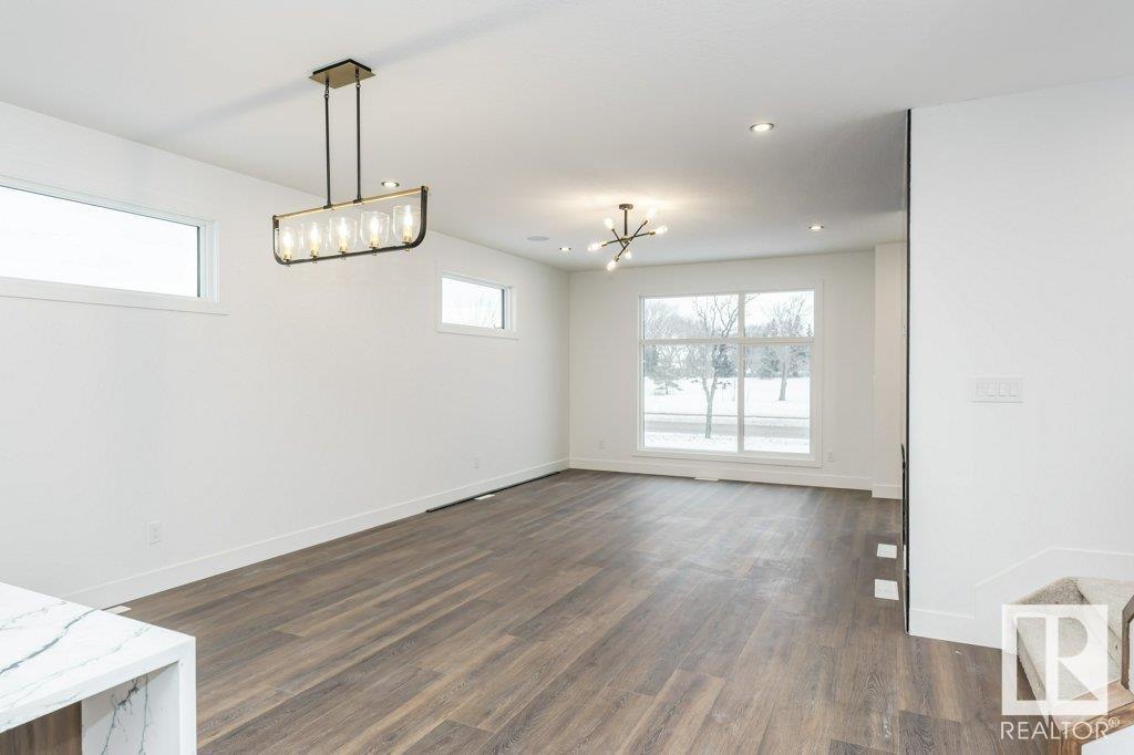 7607 98 AV NW