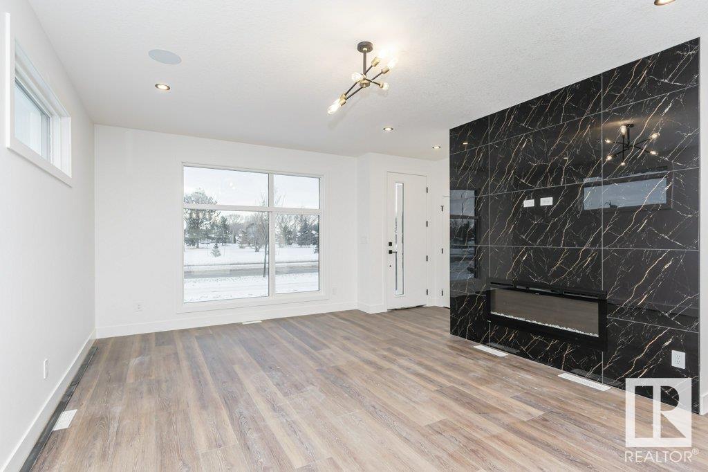 7607 98 AV NW