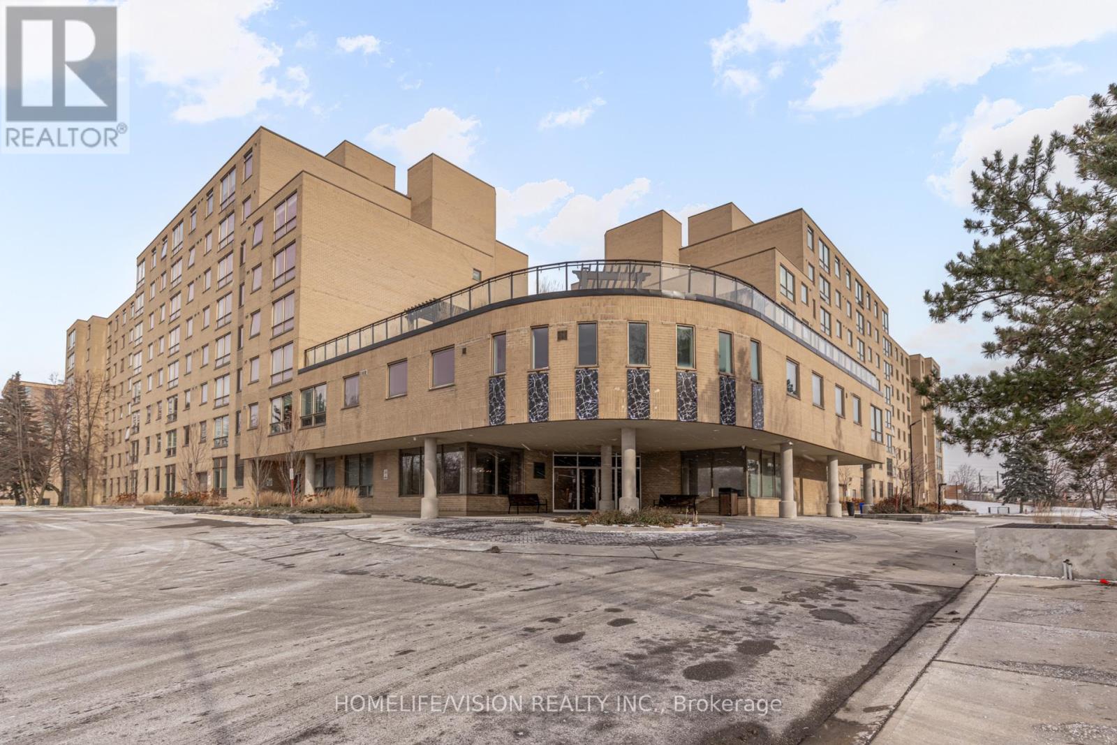 807 - 326 MAJOR MACKENZIE DRIVE E