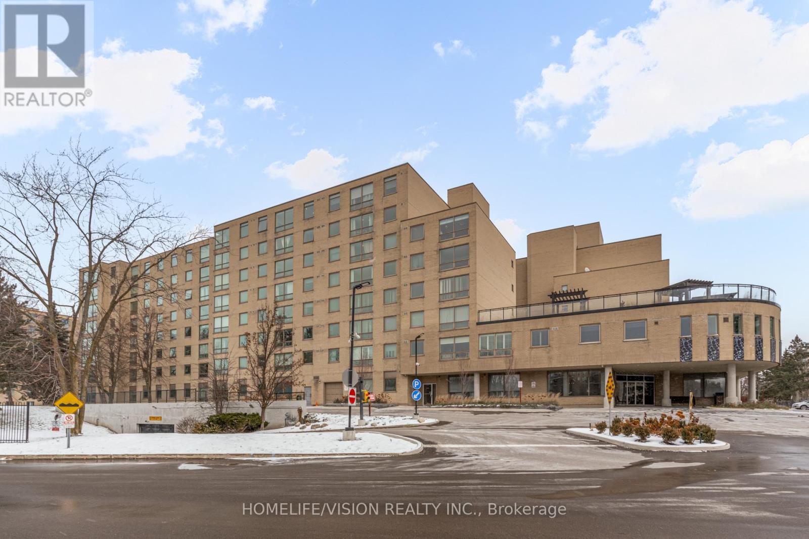 807 - 326 MAJOR MACKENZIE DRIVE E