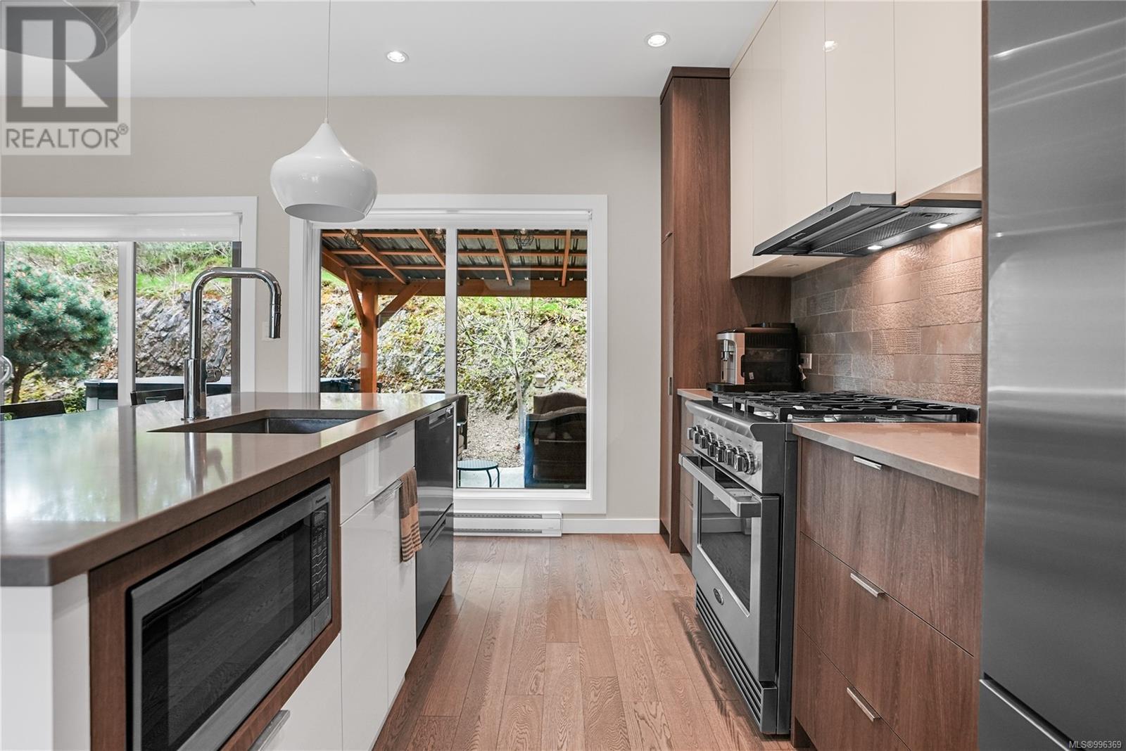 109 1464 Bear Mountain Pkwy