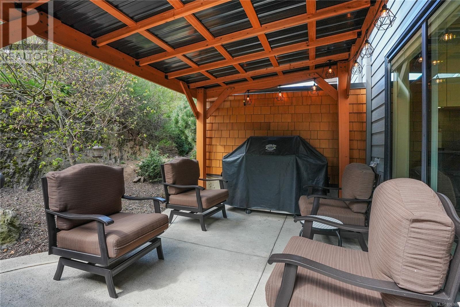 109 1464 Bear Mountain Pkwy