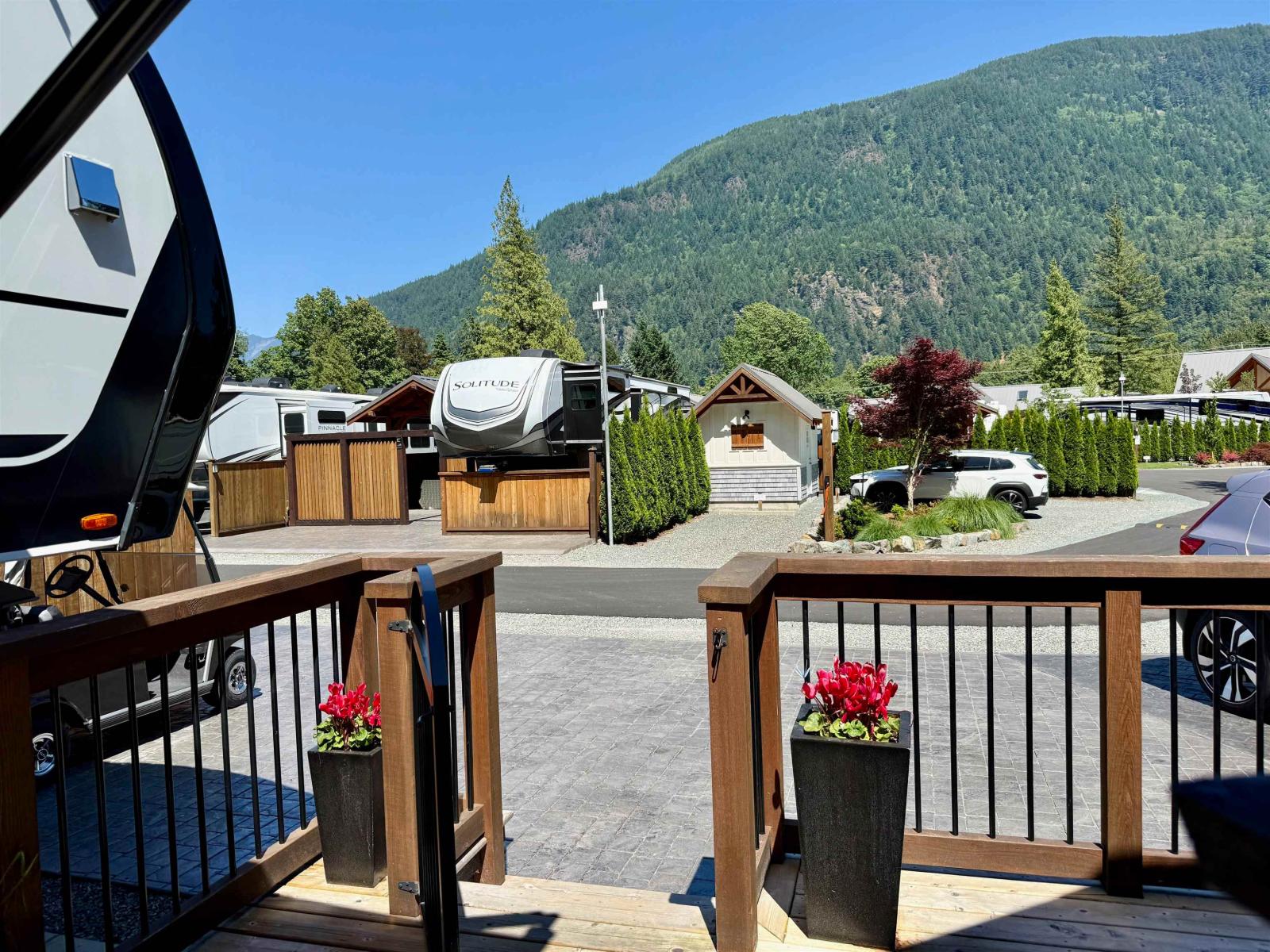 381 720 HOT SPRINGS ROAD|Harrison Hot Springs