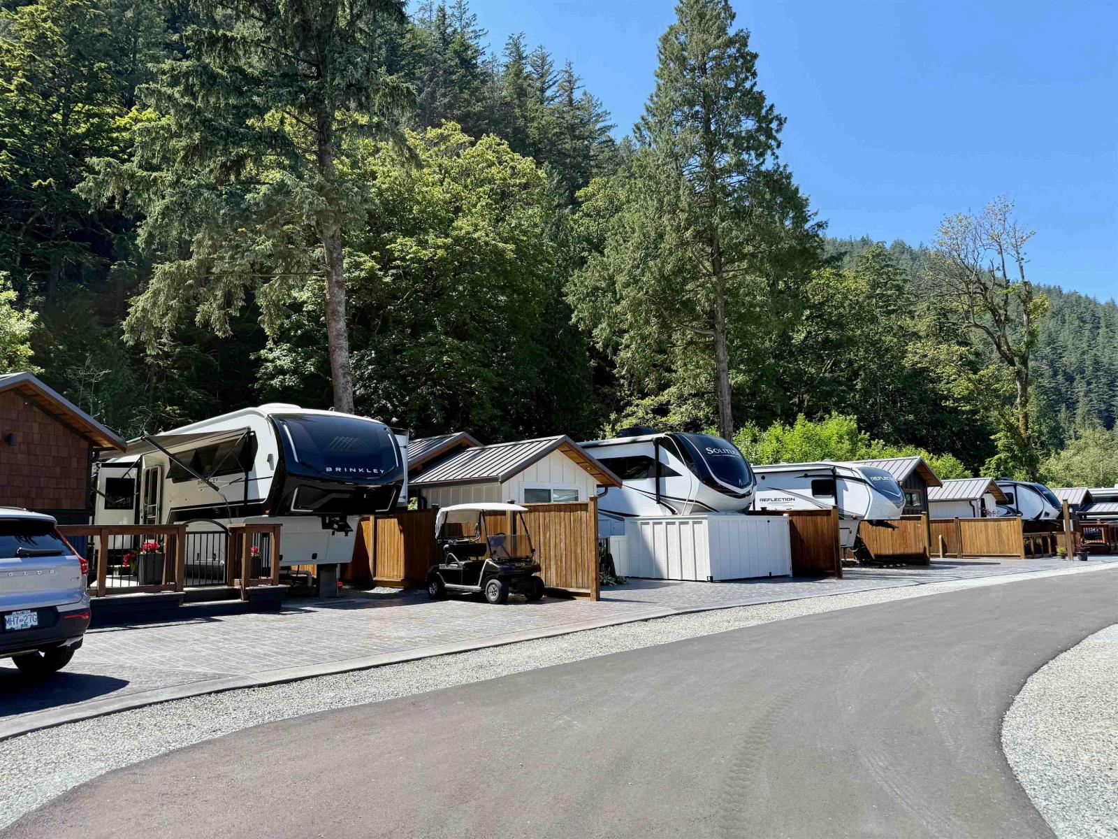 381 720 HOT SPRINGS ROAD|Harrison Hot Springs