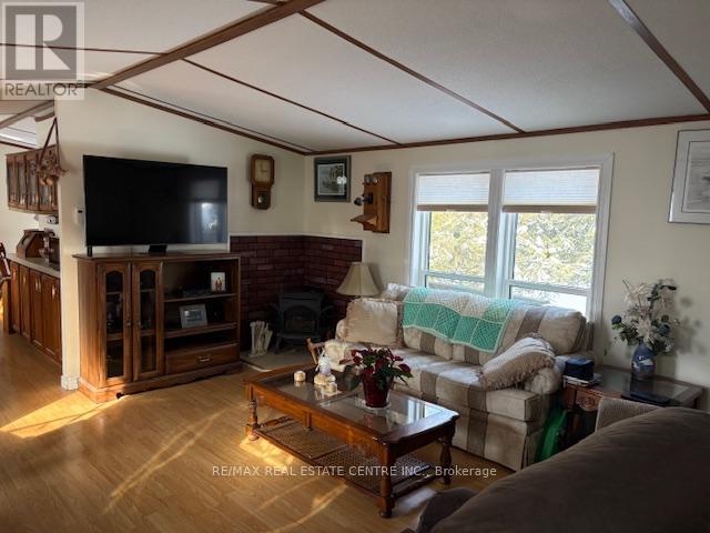 40 MAPLE GROVE VILLAGE ROAD