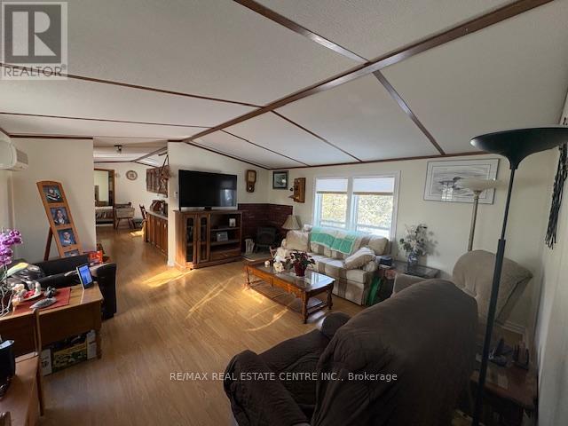 40 MAPLE GROVE VILLAGE ROAD