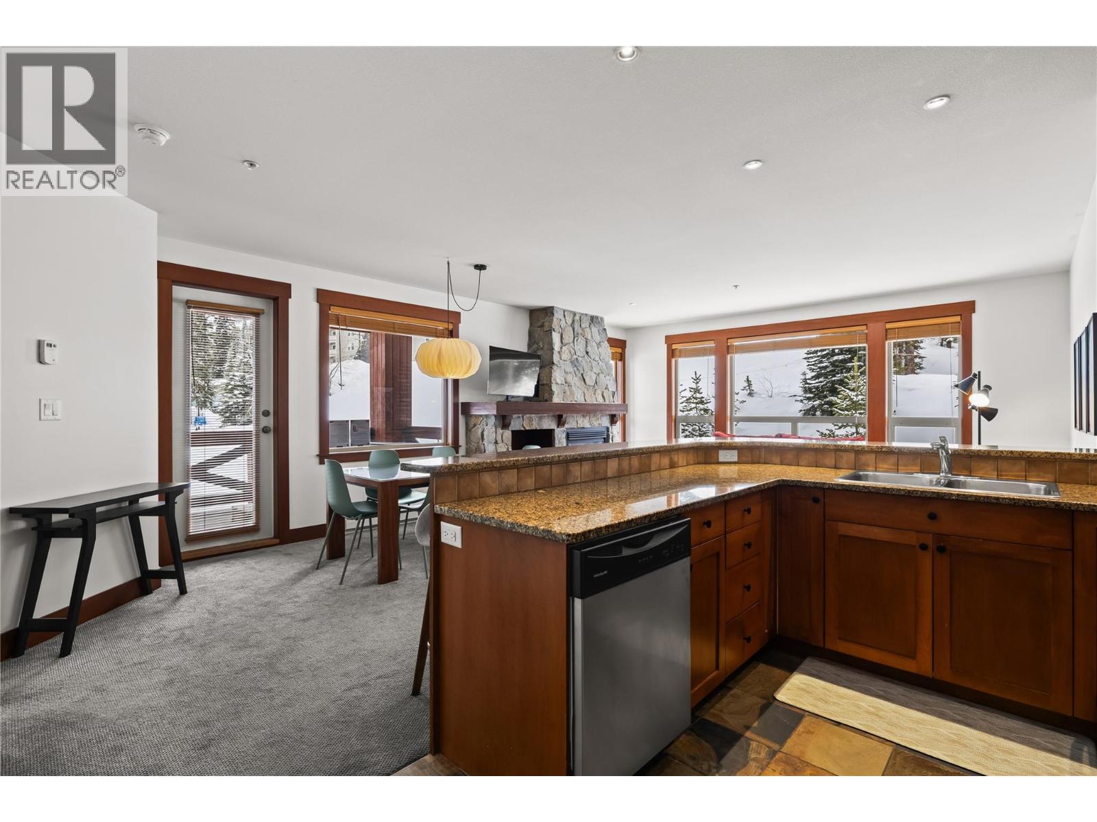 5257 Big White Road Unit# 304