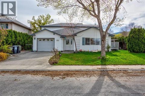 331-351 Phipps Crescent Kelowna BC V1V2T2