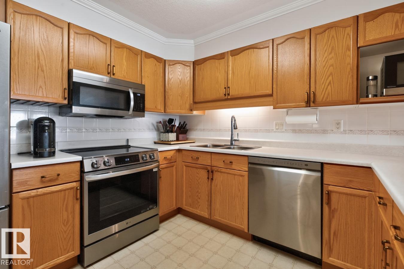 #208 8315 83 ST NW