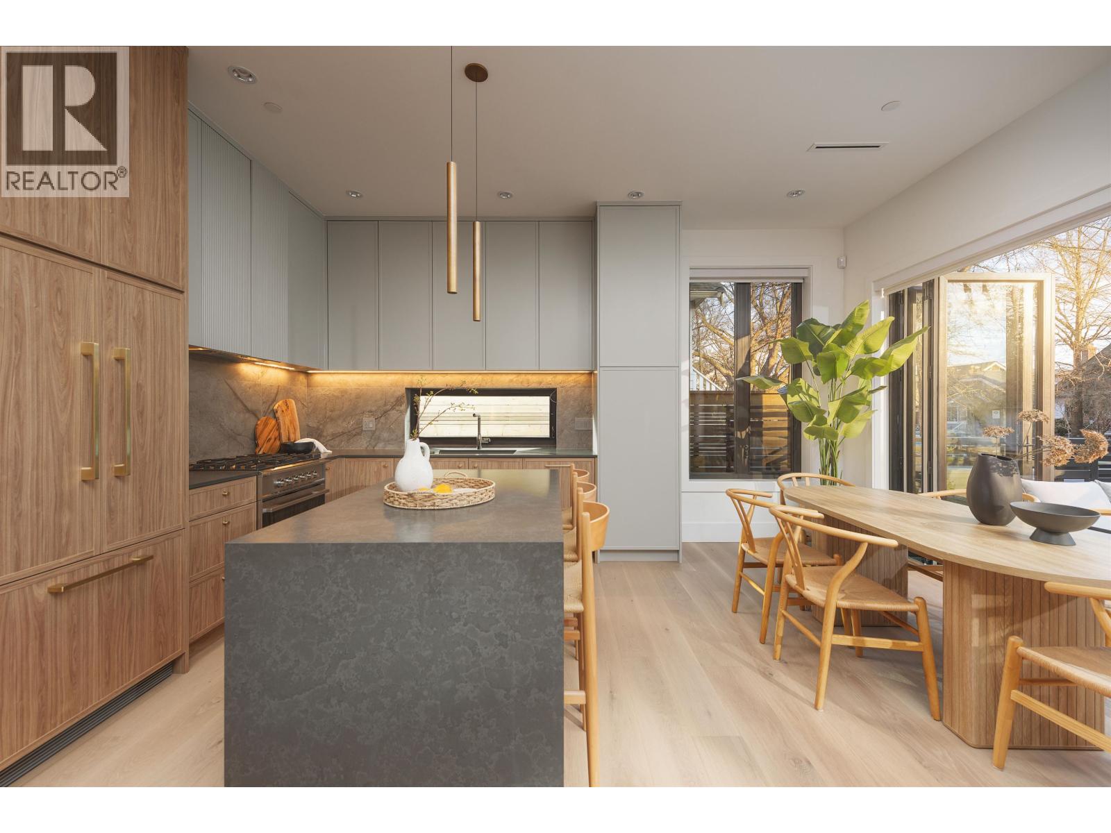 1 2684 OXFORD STREET