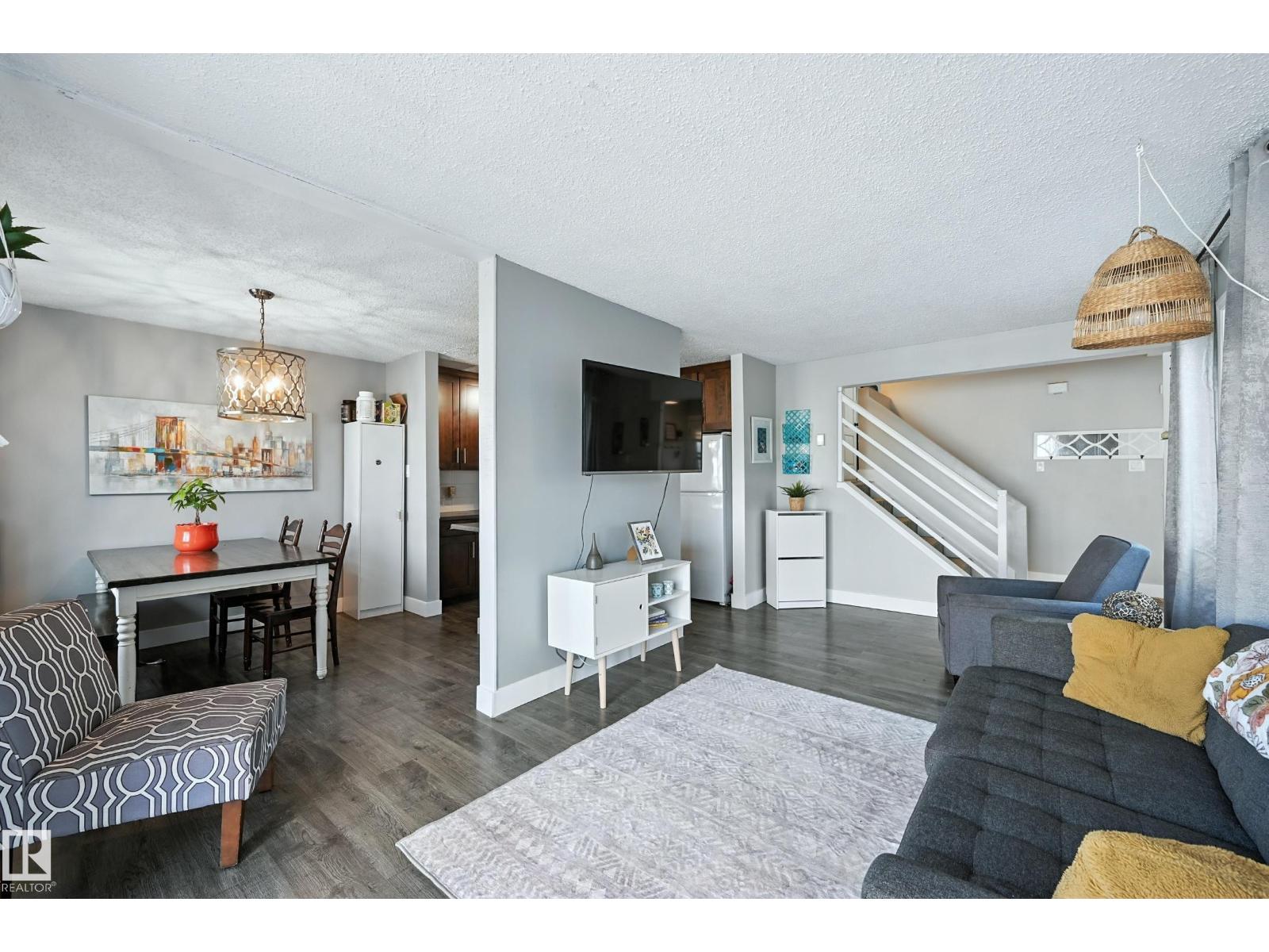 57 PIPESTONE DR