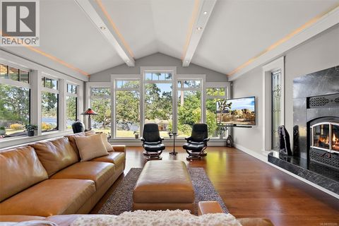 2751 Shoreline Dr View Royal BC V9B1M7