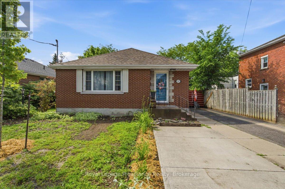 Photo 1 of 49 — 337 BRIDGE STREET E, Belleville (Belleville Ward), ON K8N1P5