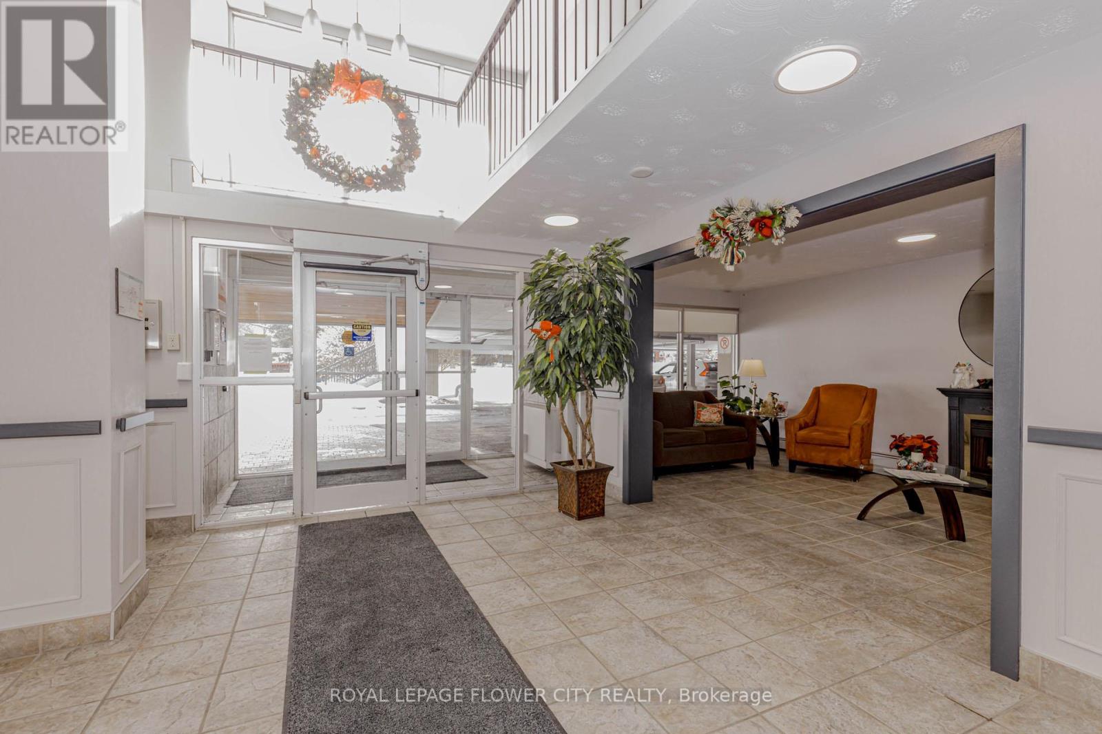 106 - 58 BRIDGEPORT ROAD E