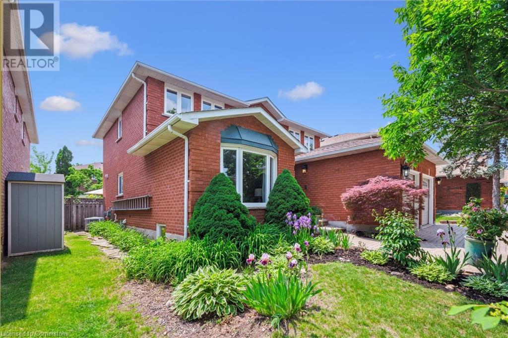 251 HICKORY Circle