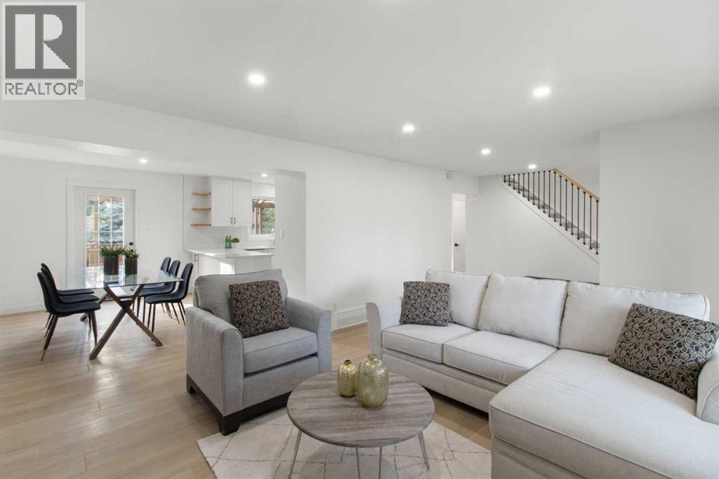 472 Cedarille Crescent SW