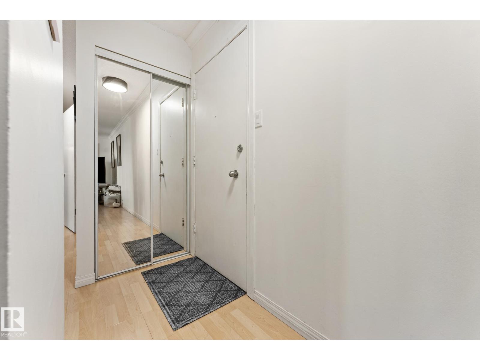 #402 3835 107 ST NW