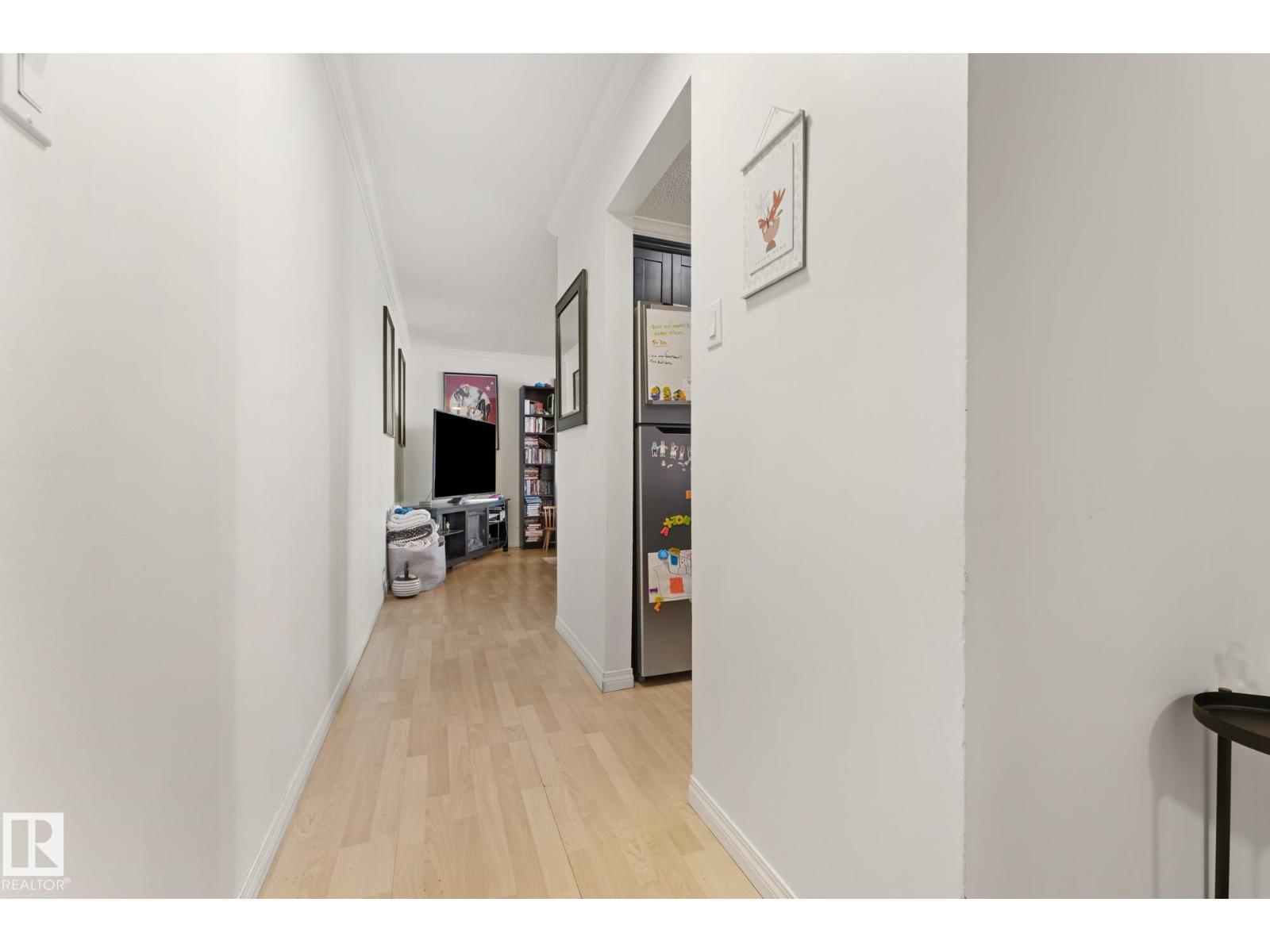 #402 3835 107 ST NW
