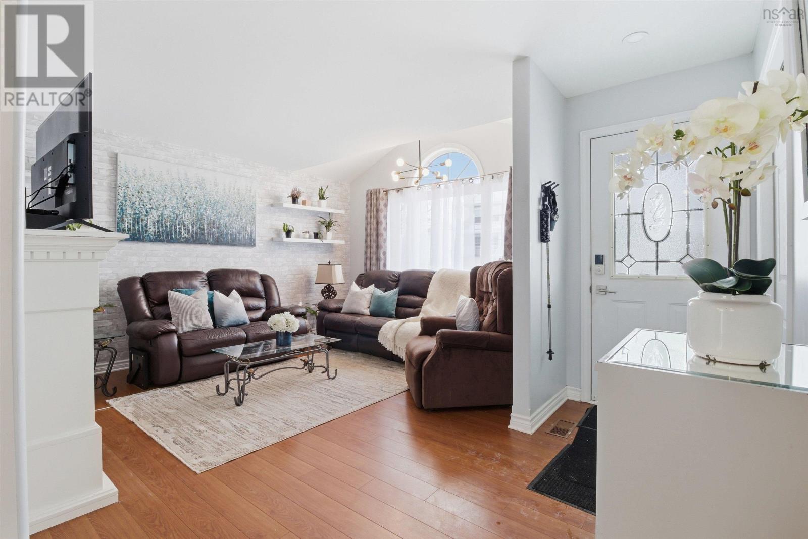 62 Bucheron Crescent