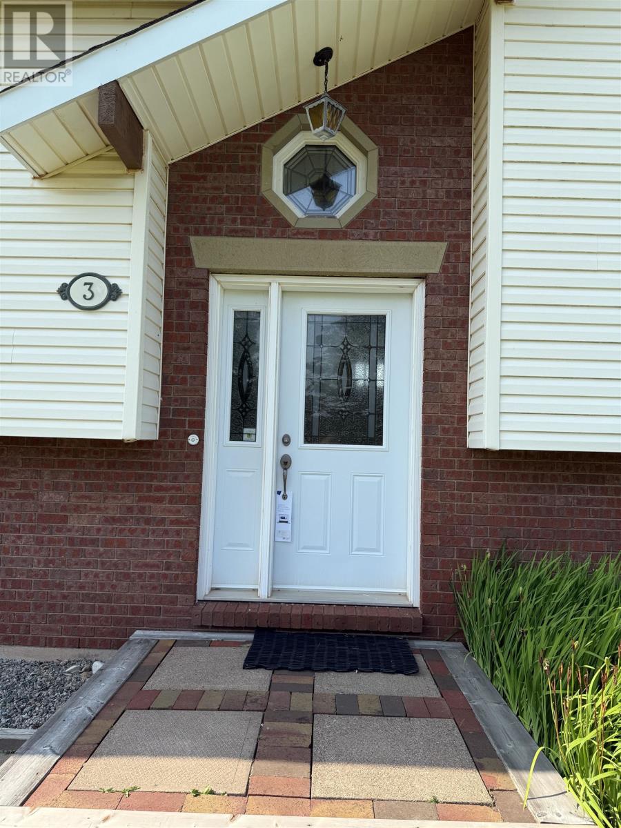 3 MacEwen Lane