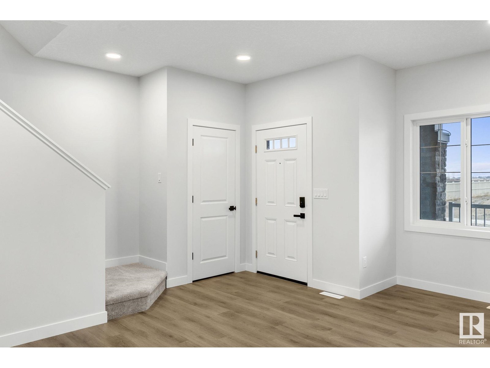 11 SERENO LN