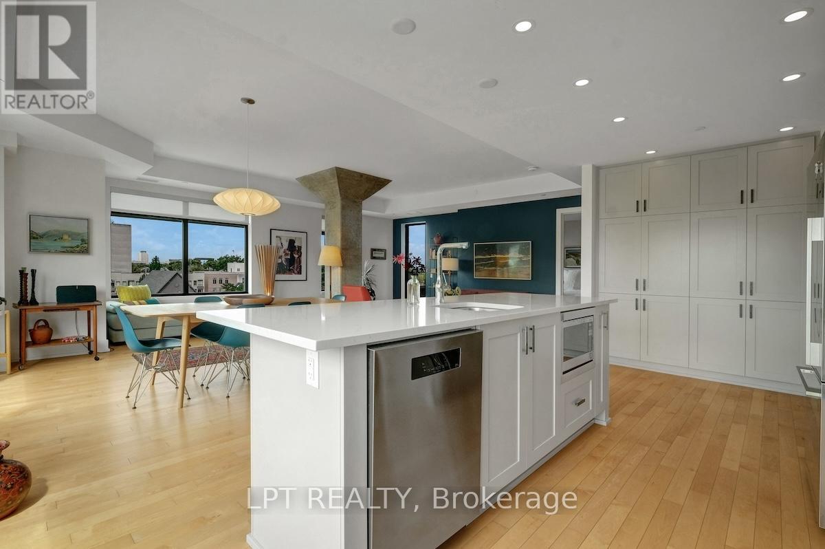 504 - 60 SPRINGHURST AVENUE