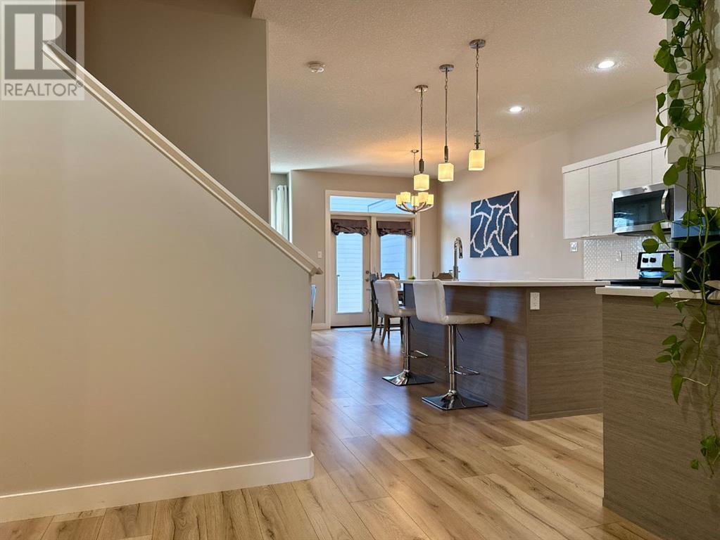 2, 81 Aquitania Circle W