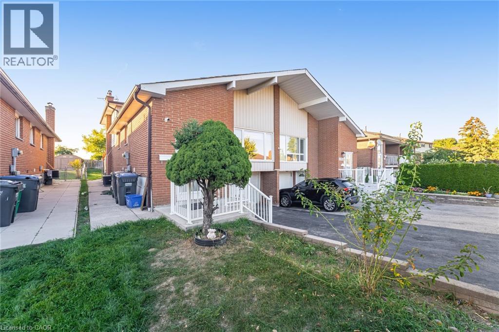 3783 KEENAN Crescent