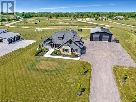 61 HAMMOND Road Brantford ON N3T5L4