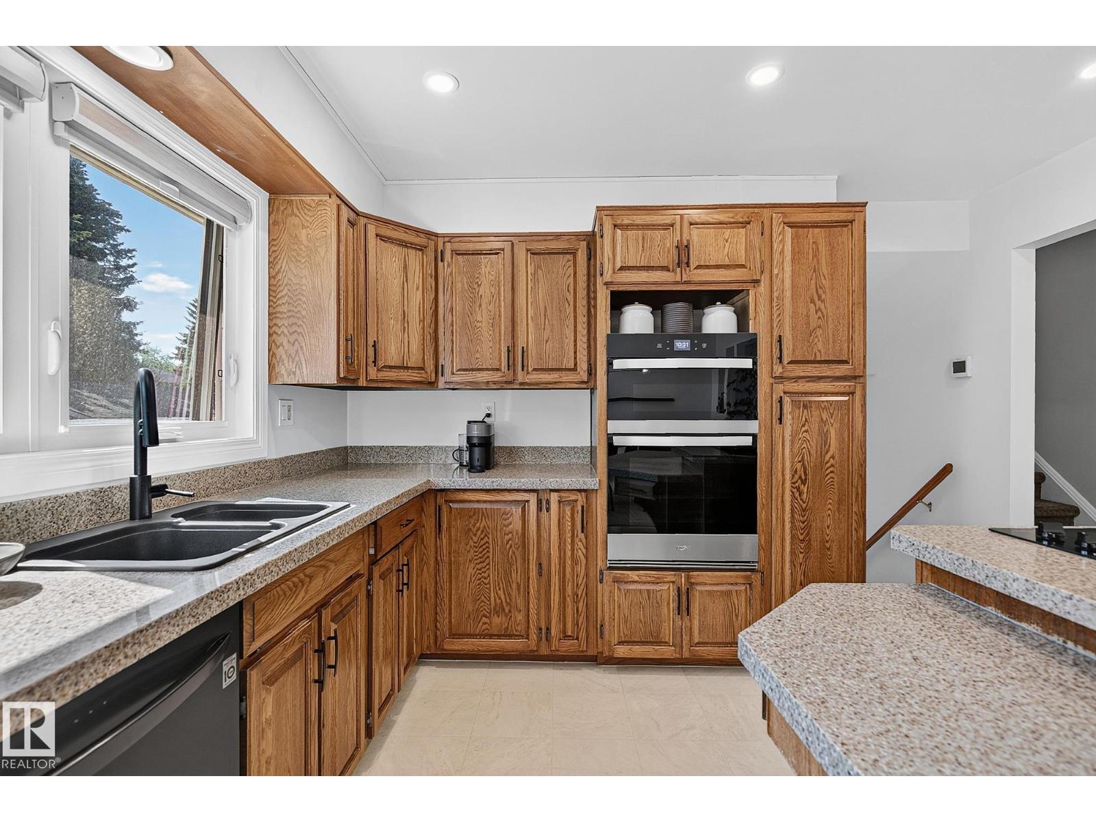 7707 156 ST NW